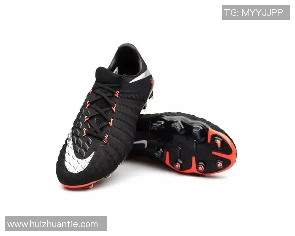 足球明星后卫专属球鞋设计与性能分析 让防守更具优势